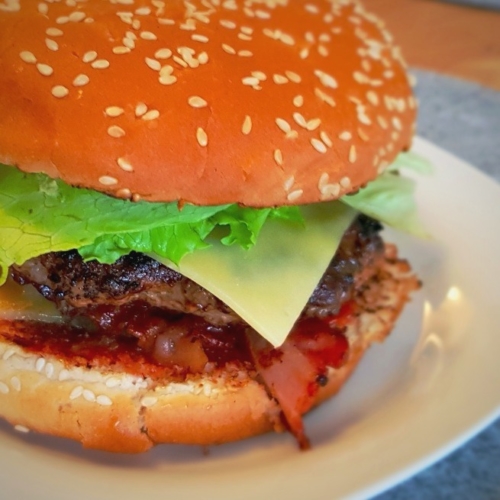 Bacon-Cheese-Burger - Dein Rezept auf Rezept-Buch.de